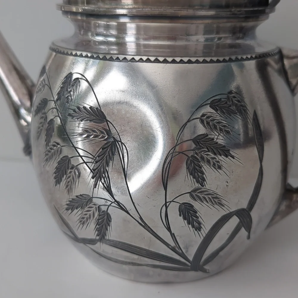 Meridien B. Company Quadruple Plate Lidded Tea Pot Wood Handle 1965 Vintage